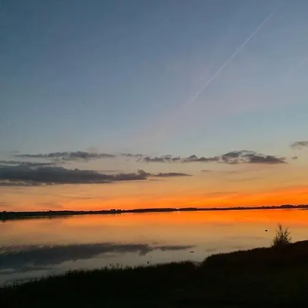 Hytte-vandudsigt-hottub-hygge Apartament *