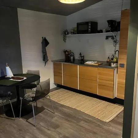 Hytte-vandudsigt-hottub-hygge *