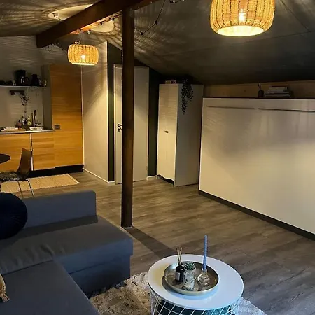 Hytte-vandudsigt-hottub-hygge