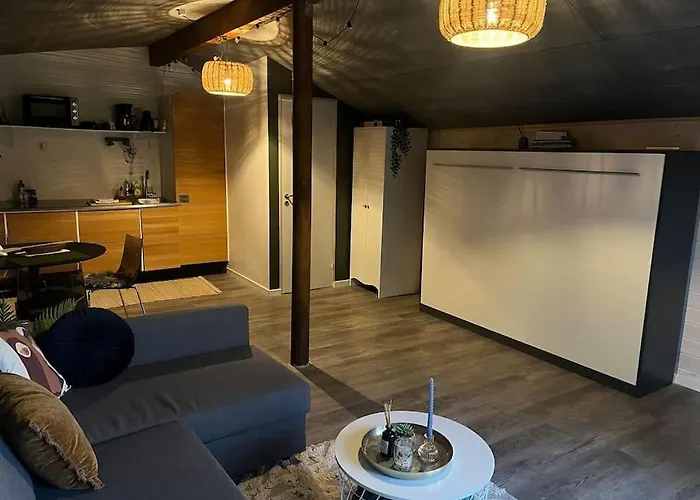 Hytte-vandudsigt-hottub-hygge